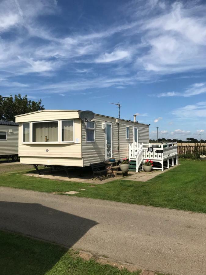 Maisies Caravan For Hire Skipsea Villa Exteriör bild